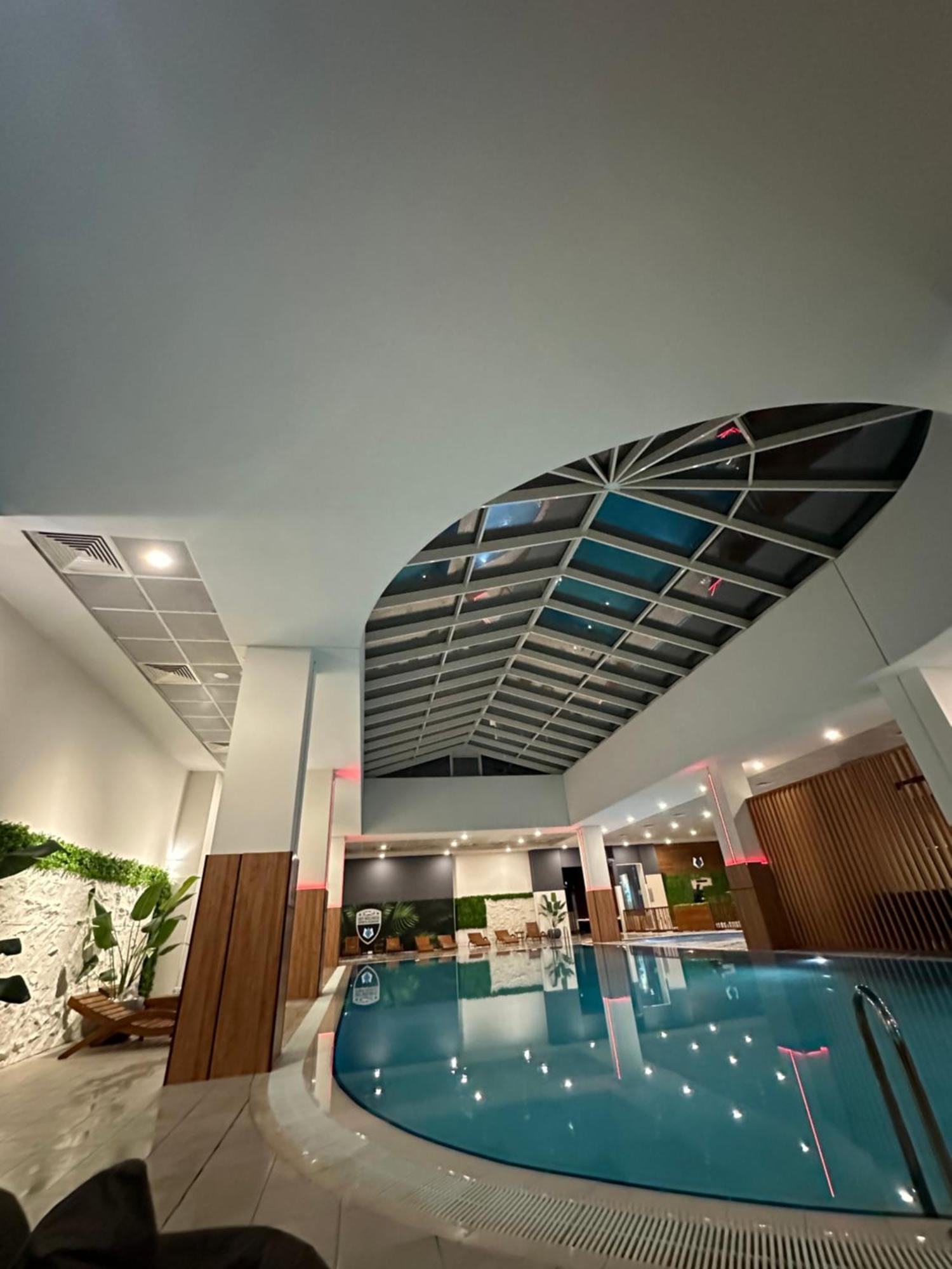 Cevahir Sky City Apartment With Spa, Pool & Fitness Included Skopje Ngoại thất bức ảnh