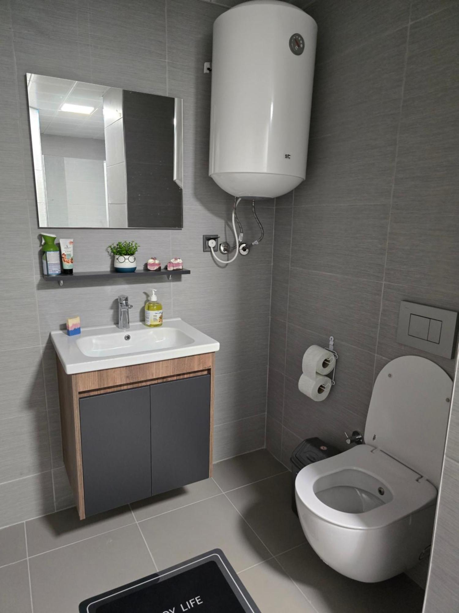 Cevahir Sky City Apartment With Spa, Pool & Fitness Included Skopje Ngoại thất bức ảnh