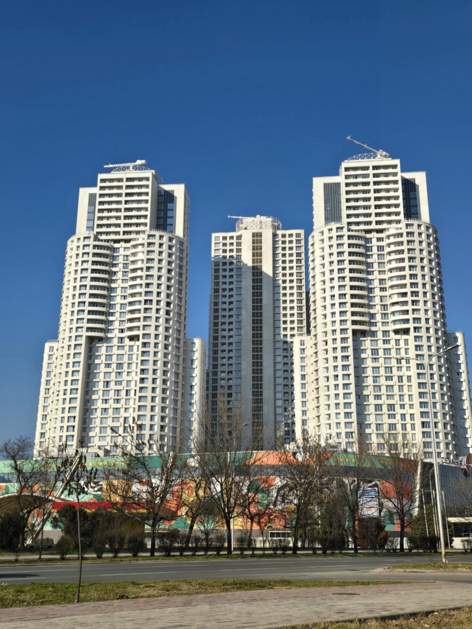 Cevahir Sky City Apartment With Spa, Pool & Fitness Included Skopje Ngoại thất bức ảnh